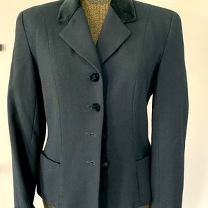 Elegant Blazer with Velvet Details